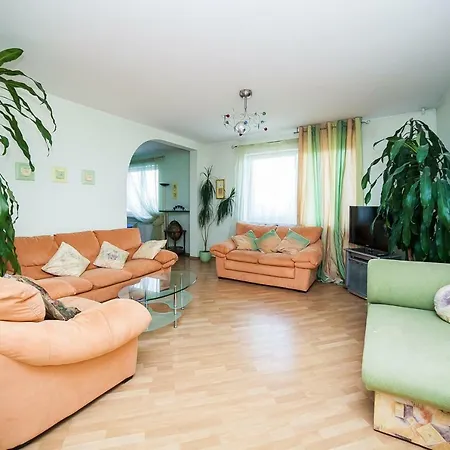 City Oasis - Surganova 88